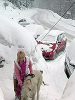 Teenage blonde girl toying her thight slit in the snow